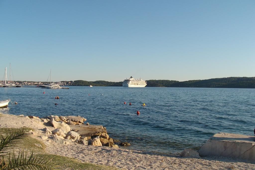 Apartment Nives Trogir Buitenkant foto