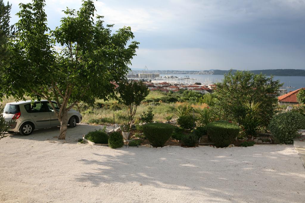 Apartment Nives Trogir Buitenkant foto