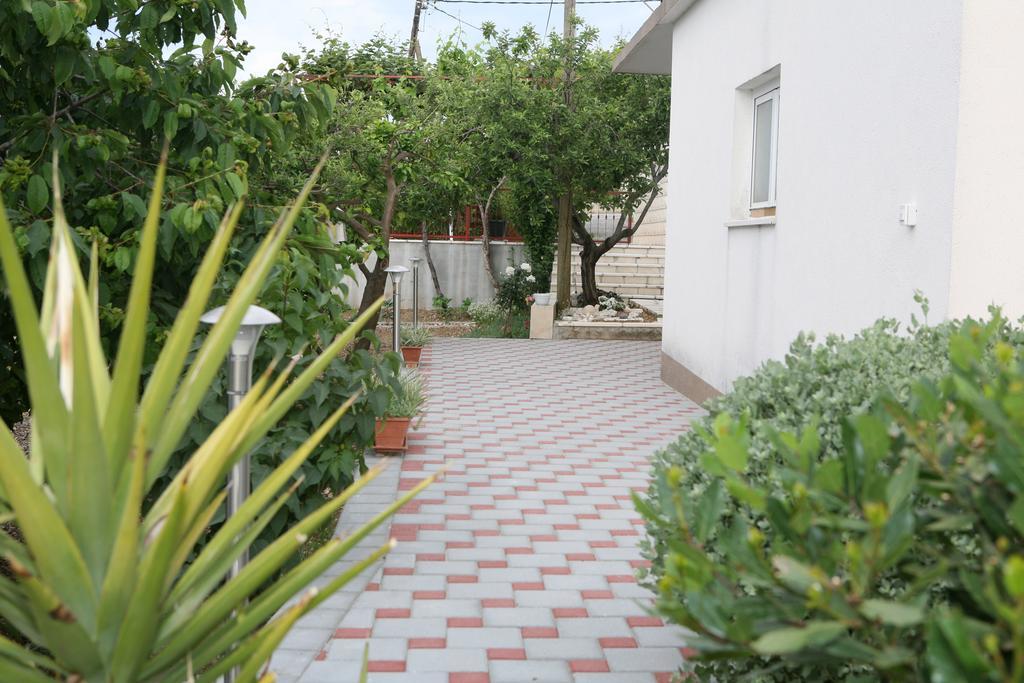 Apartment Nives Trogir Buitenkant foto