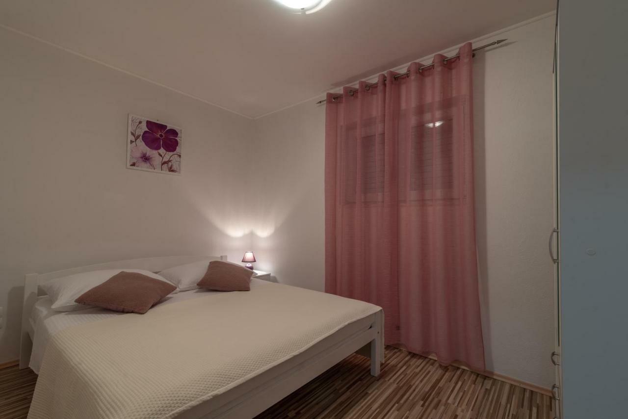Apartment Nives Trogir Buitenkant foto