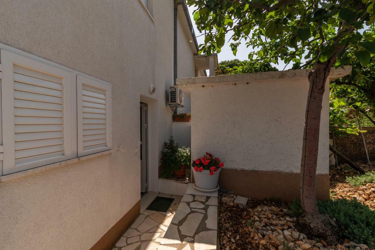 Apartment Nives Trogir Buitenkant foto