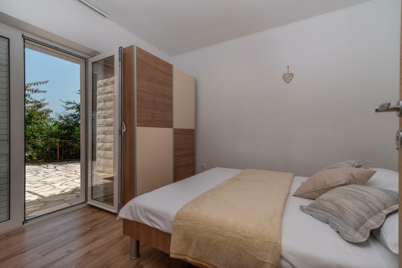 Apartment Nives Trogir Buitenkant foto
