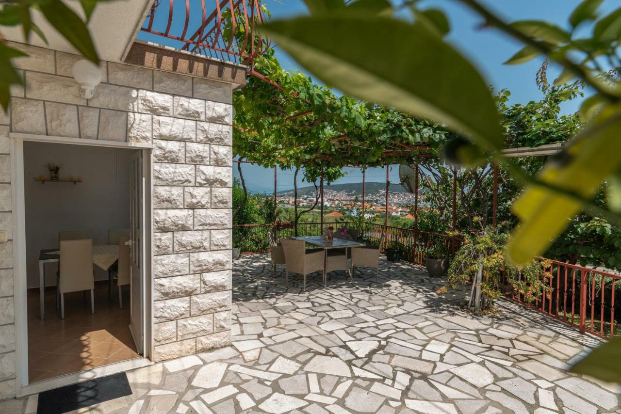 Apartment Nives Trogir Buitenkant foto