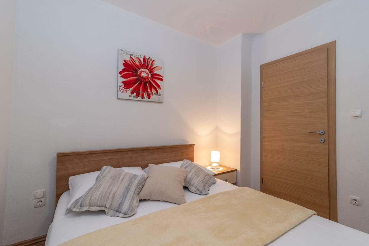 Apartment Nives Trogir Buitenkant foto