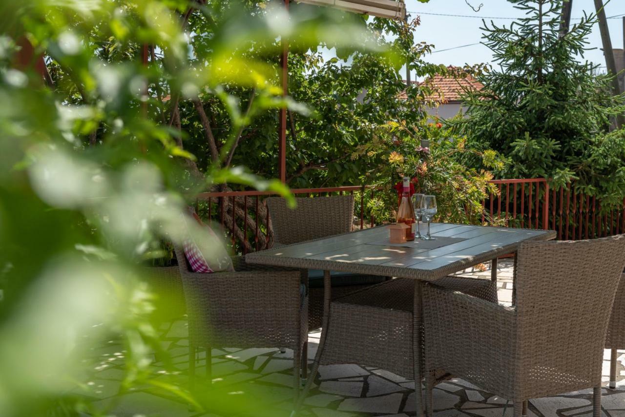 Apartment Nives Trogir Buitenkant foto