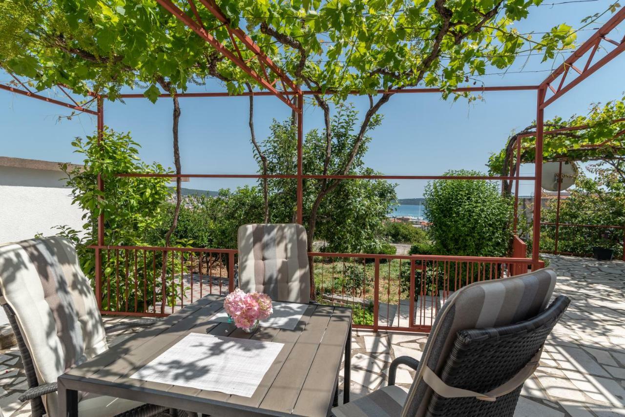 Apartment Nives Trogir Buitenkant foto