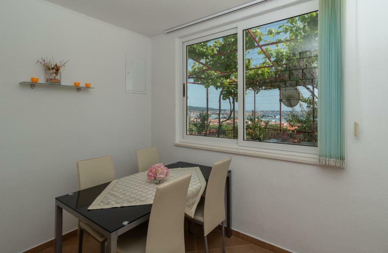 Apartment Nives Trogir Buitenkant foto