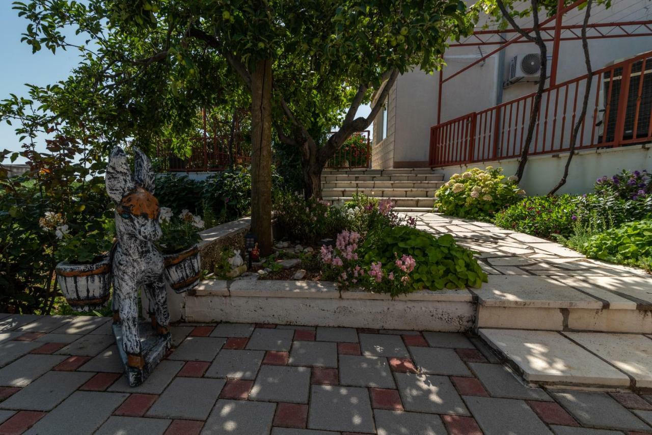 Apartment Nives Trogir Buitenkant foto