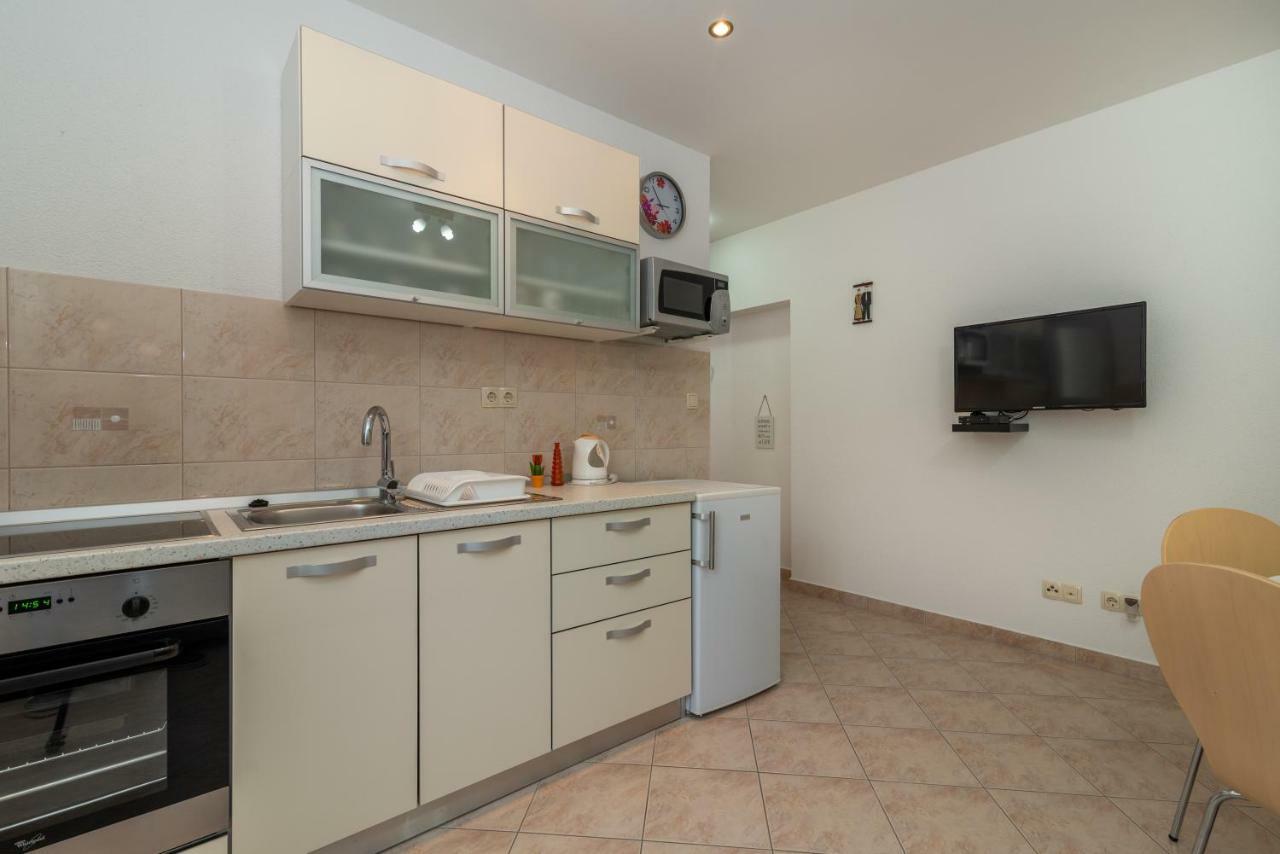 Apartment Nives Trogir Buitenkant foto